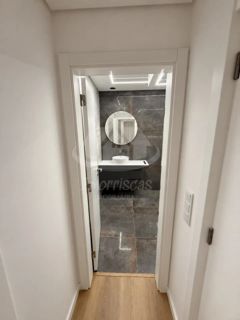 Apartamento T2 para Venda em Sacavém e Prior Velho
