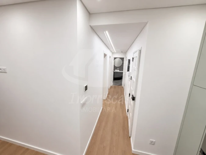 Apartamento para Venda em Sacavém e Prior Velho Foto 5