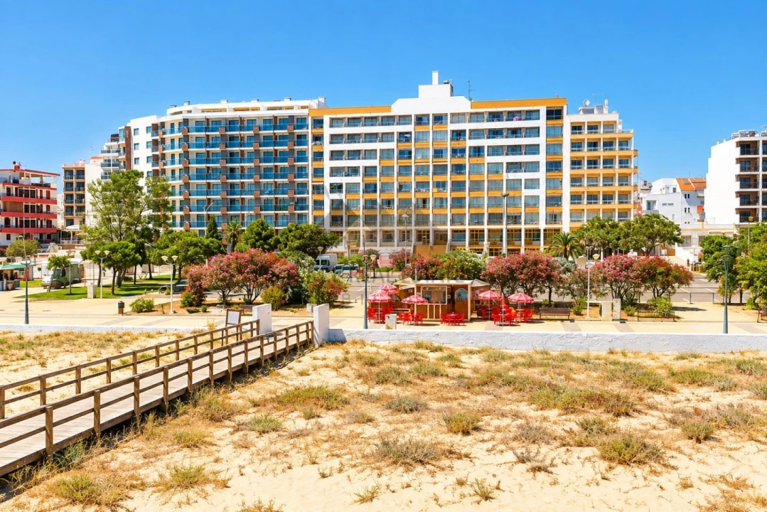 Apartamento para Venda em Monte Gordo Foto 5
