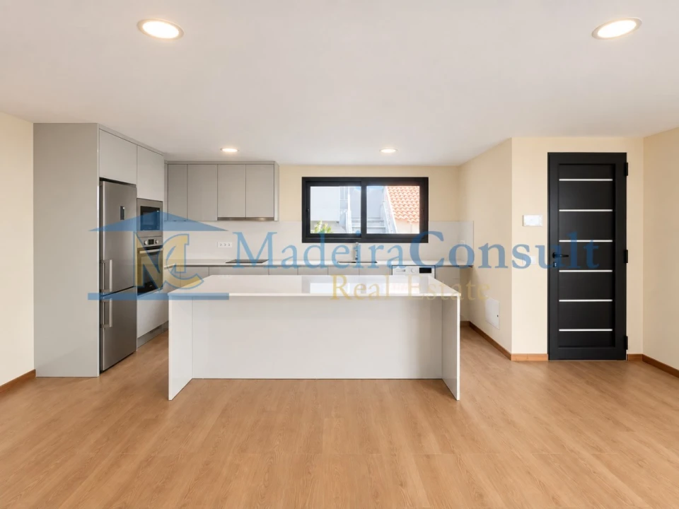 Apartamento T2 para Venda em Funchal (Santa Maria Maior) Foto 3