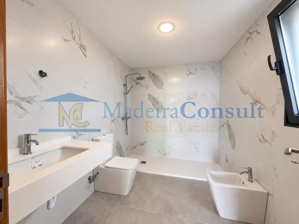 Apartamento T2 para Venda em Funchal (Santa Maria Maior) Foto 11
