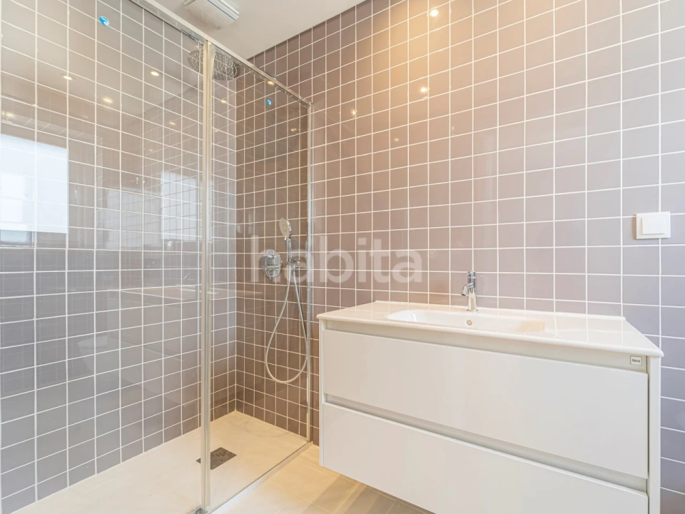 Apartamento T2 para Arrendamento em São Vicente Foto 29