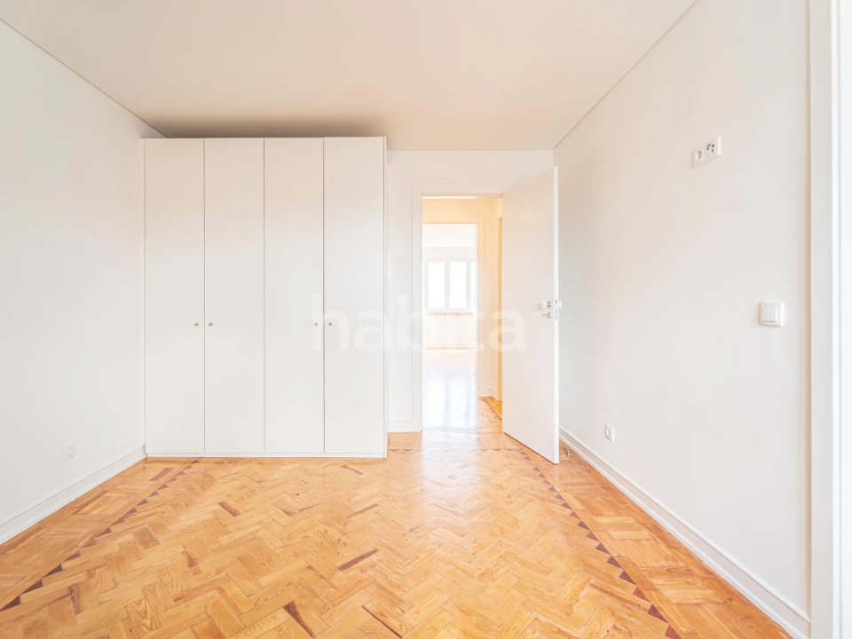 Apartamento T2 para Arrendamento em São Vicente Foto 32
