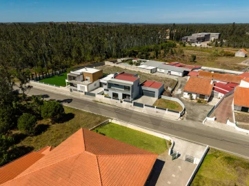 Moradia T4 para Venda em Marinha Grande