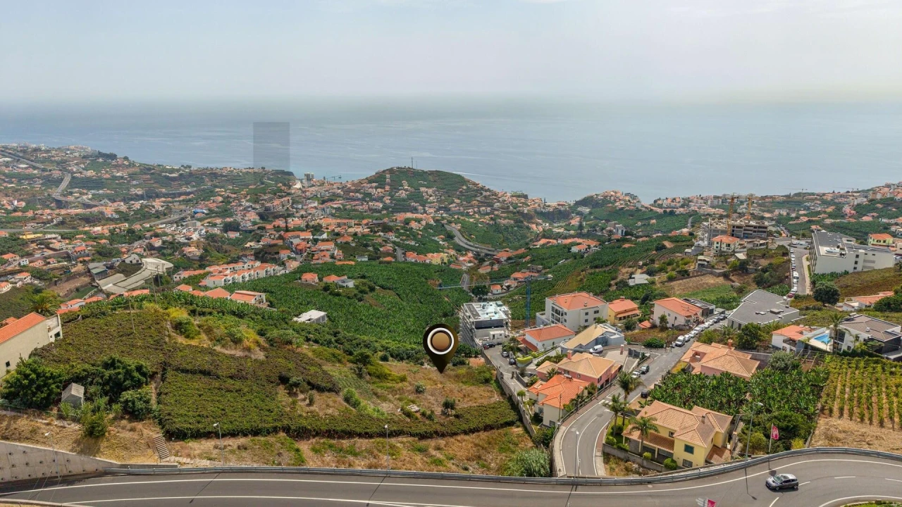 Terreno para Venda em Estreito de Camara de Lobos Foto 2