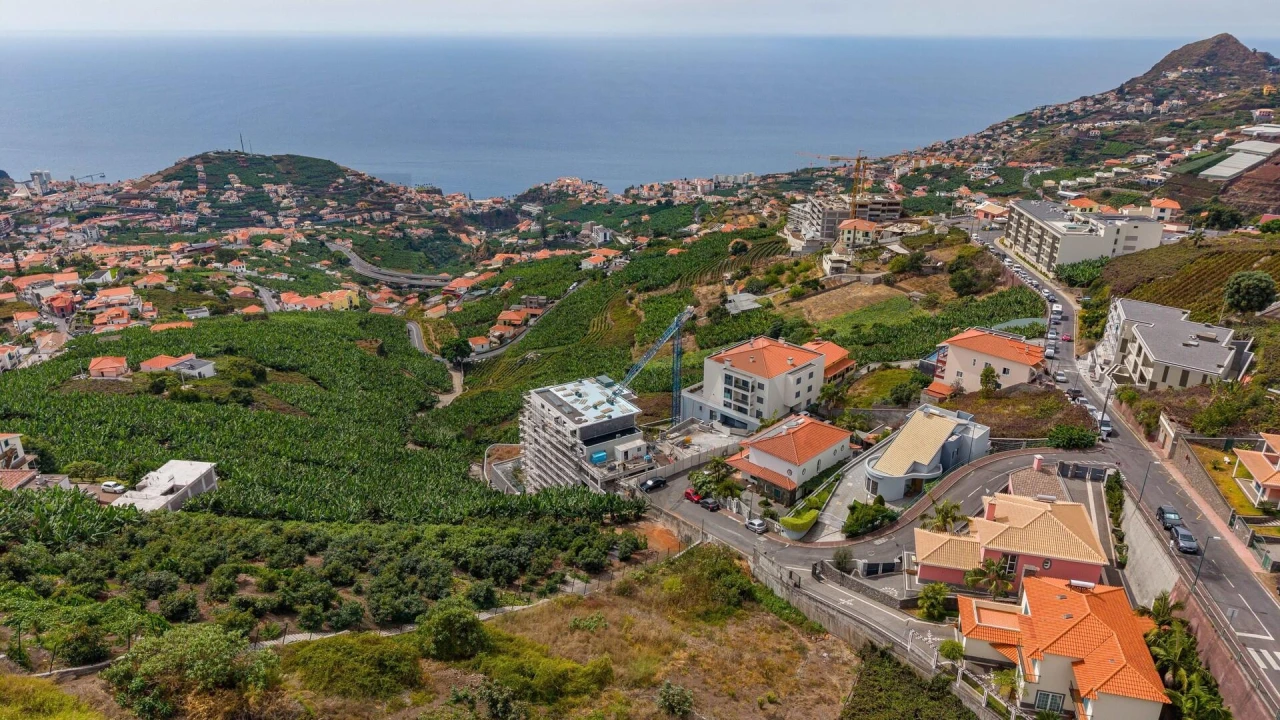Terreno para Venda em Estreito de Camara de Lobos Foto 13