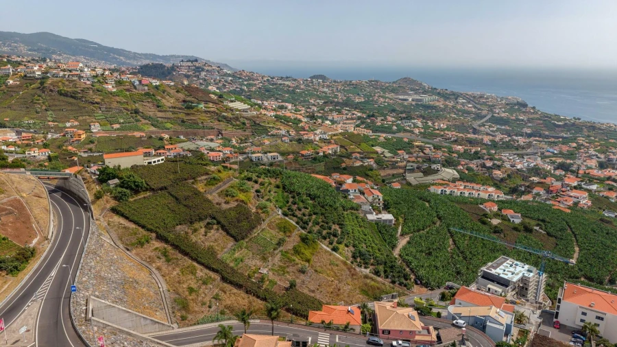 Terreno para Venda em Estreito de Camara de Lobos Foto 3