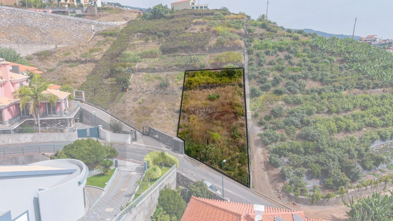Terreno para Venda em Estreito de Camara de Lobos Foto 24