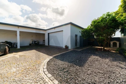 Moradia T4 para Venda em Ribeira Seca