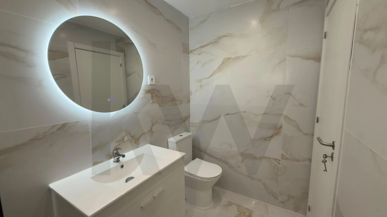 Apartamento T2 para Venda em Queluz e Belas Foto 13