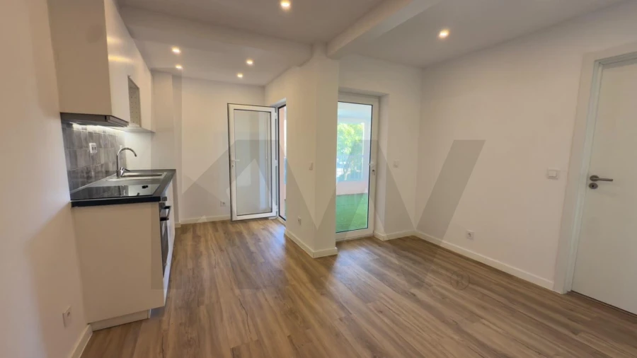 Apartamento T2 para Venda em Queluz e Belas Foto 4