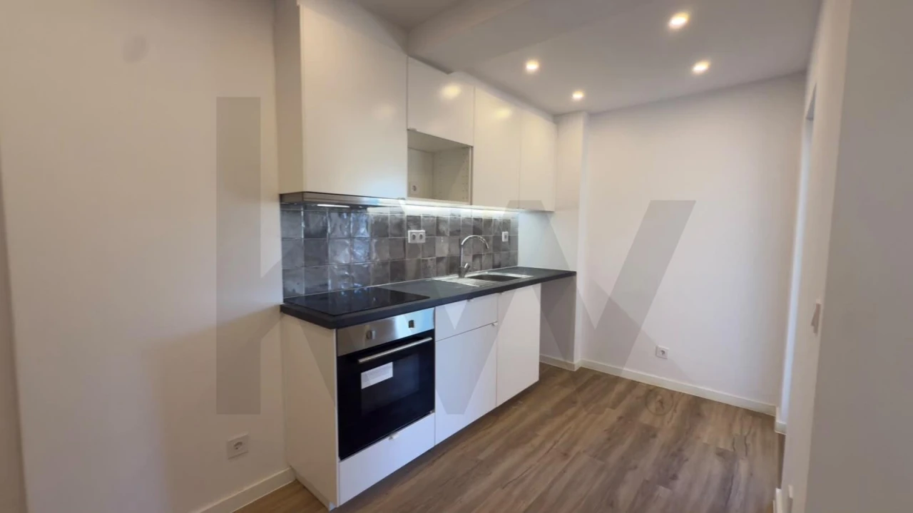 Apartamento T2 para Venda em Queluz e Belas Foto 6