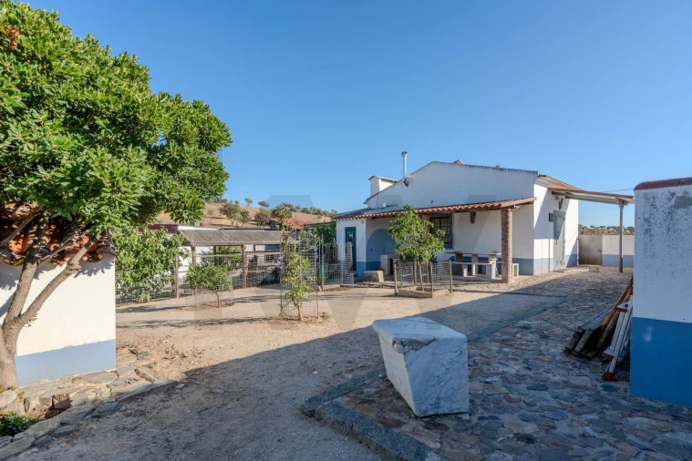 Quinta T3 para Venda em São Sebastião da Giesteira e Nossa Senhora da Boa Fé Foto 41