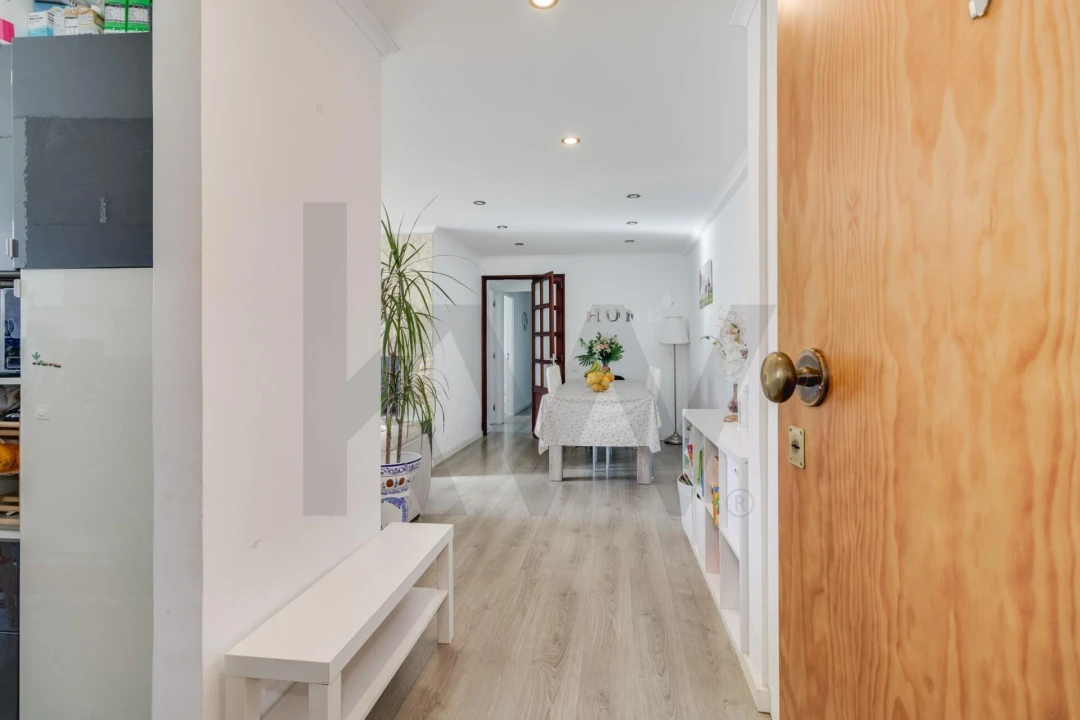Apartamento T3 para Venda em São Domingos de Rana Foto 8