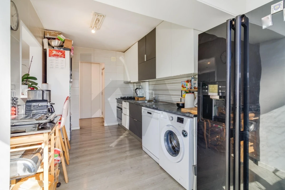 Apartamento T3 para Venda em São Domingos de Rana Foto 2