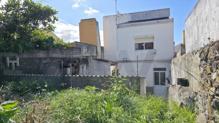 Moradia T4 para Venda em Ponta Delgada (São Pedro) Foto 31