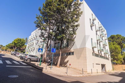 Loja para Venda em Oeiras e São Julião da Barra, Paço de Arcos e Caxias
