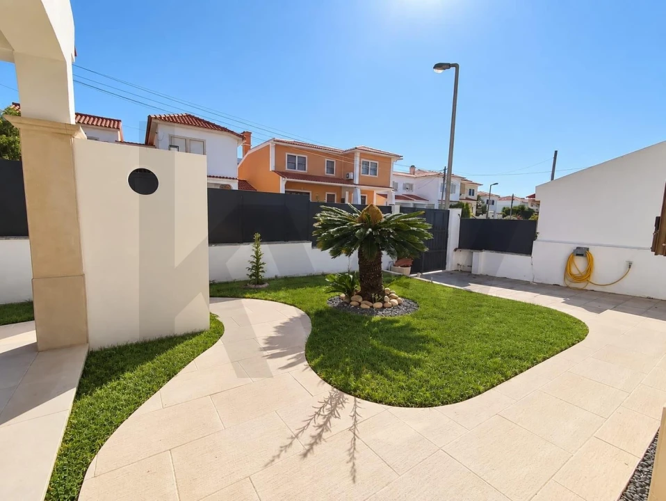 Moradia T4 para Venda em Cascais e Estoril Foto 2