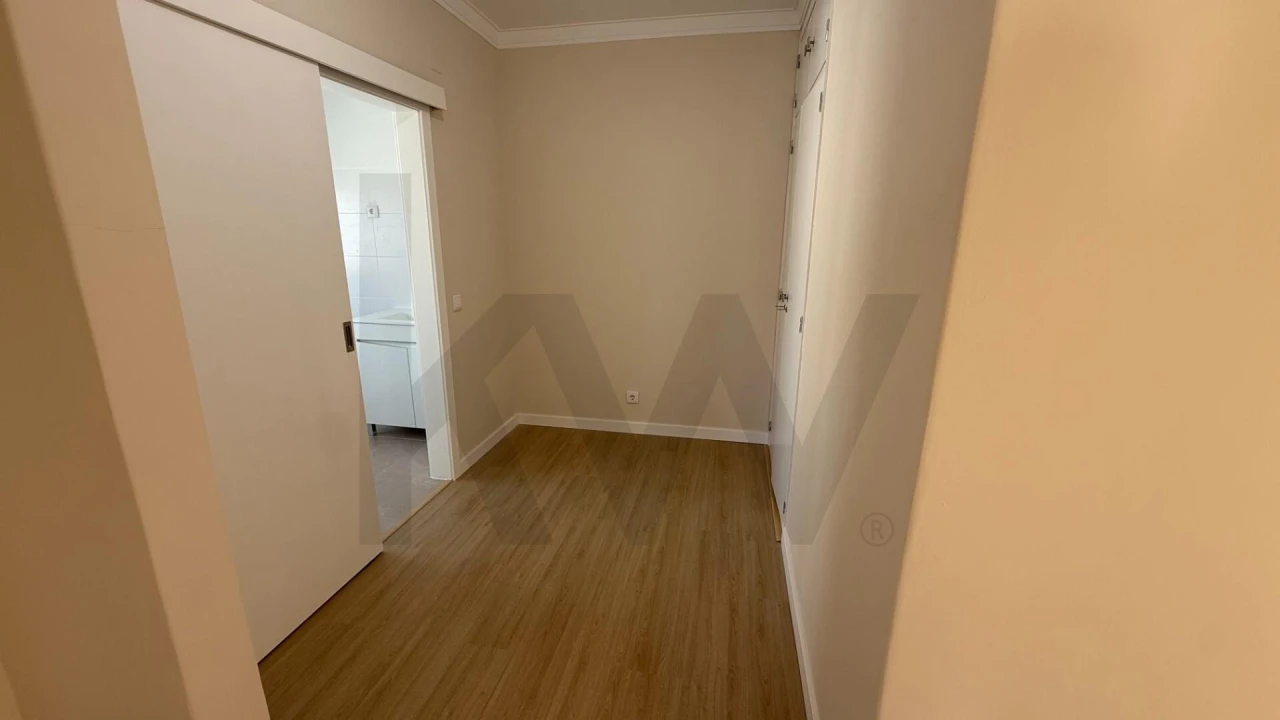 Moradia T5 para Venda em Amora Foto 34