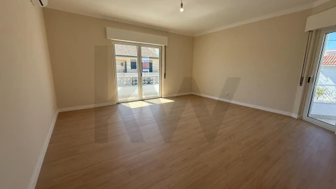 Moradia T5 para Venda em Amora