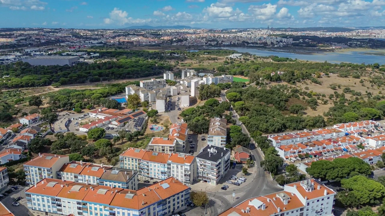 Apartamento T3 para Venda em Amora Foto 11