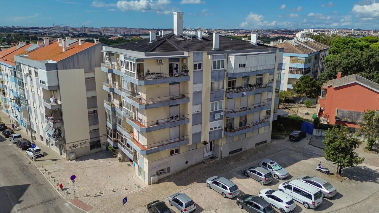 Apartamento T3 para Venda em Amora Foto 48