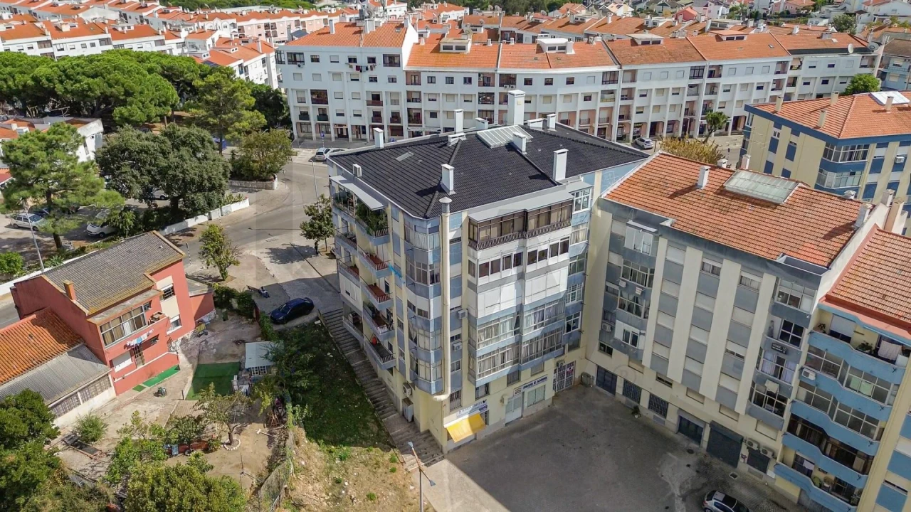 Apartamento T3 para Venda em Amora Foto 55