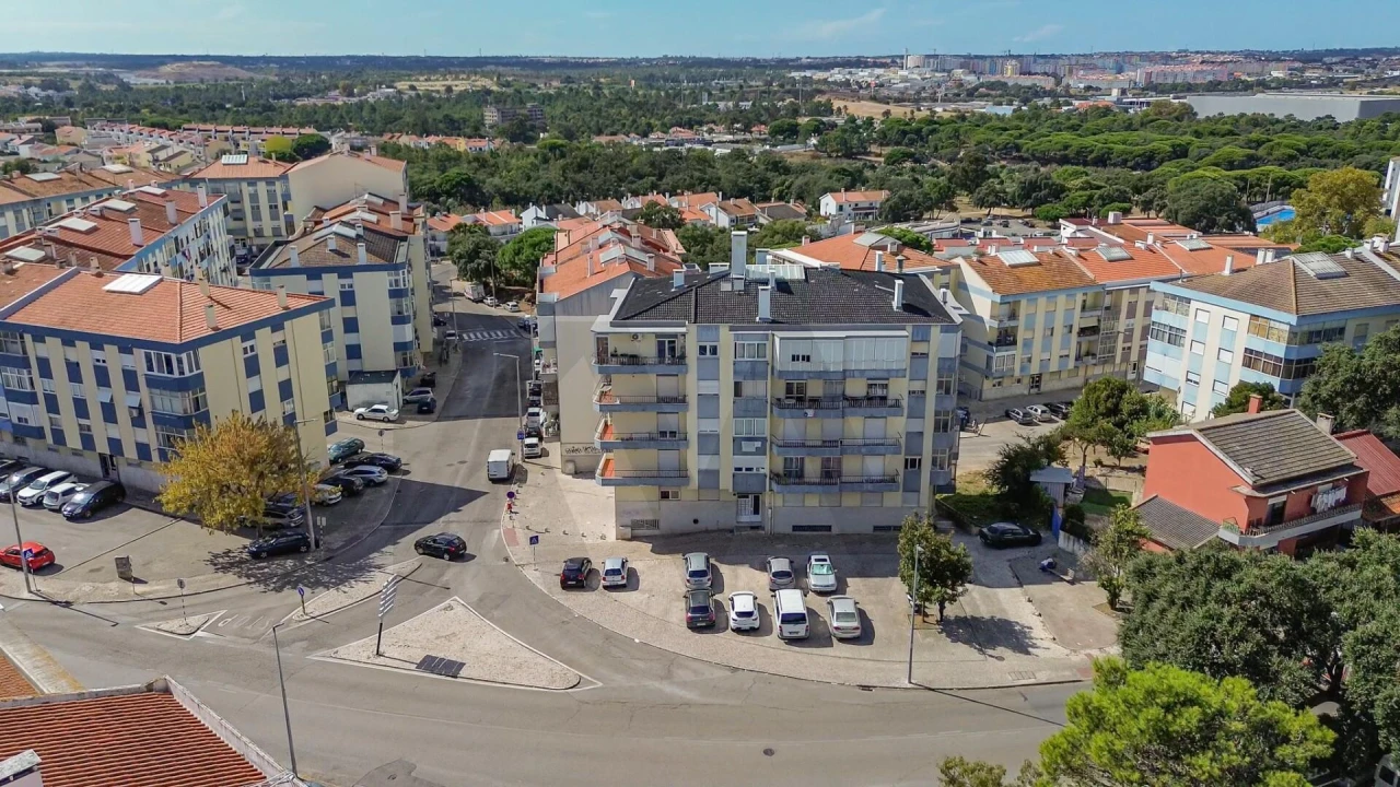 Apartamento T3 para Venda em Amora Foto 52