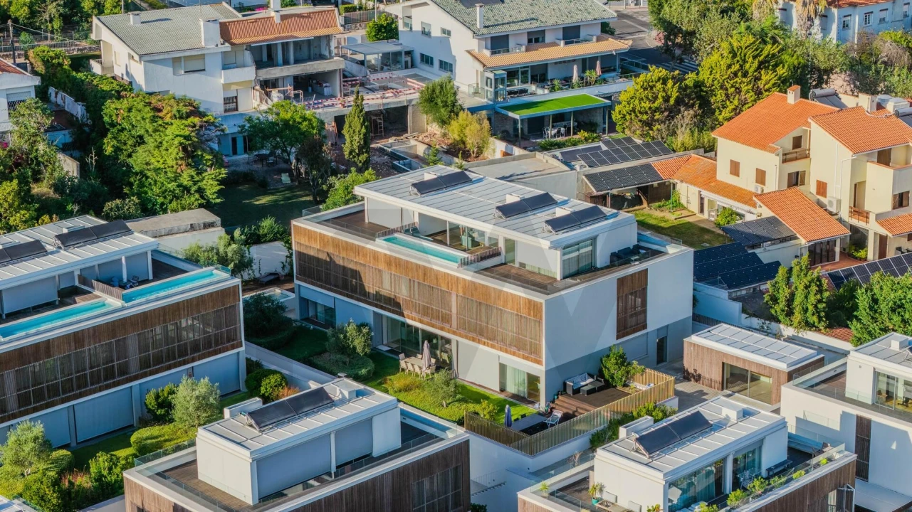 Moradia T5 para Venda em Oeiras e São Julião da Barra, Paço de Arcos e Caxias Foto 1