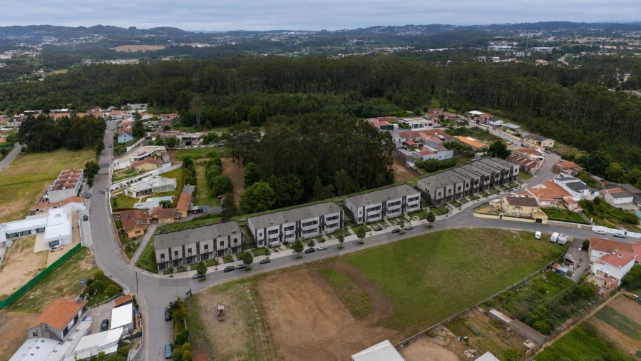 Terreno para Venda em Cidade da Maia Foto 15