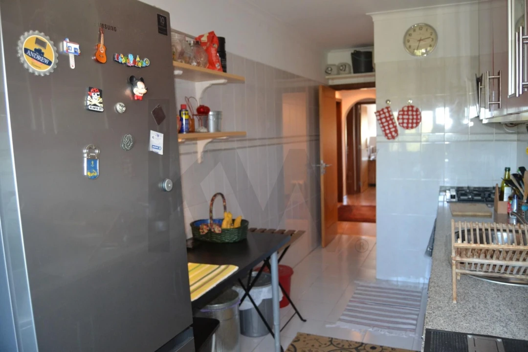 Apartamento T3 para Venda em Porto Salvo Foto 5