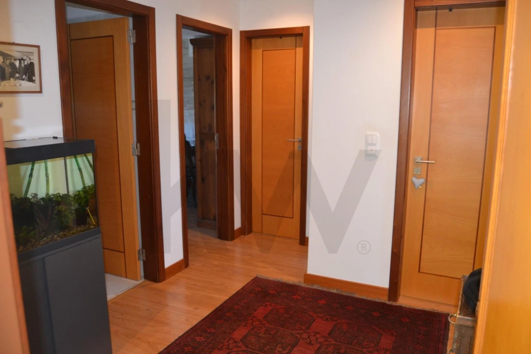 Apartamento T3 para Venda em Porto Salvo Foto 1