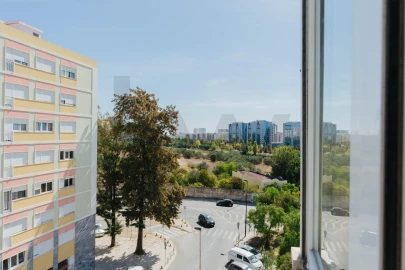 Apartamento T2 para Arrendamento em Carnide