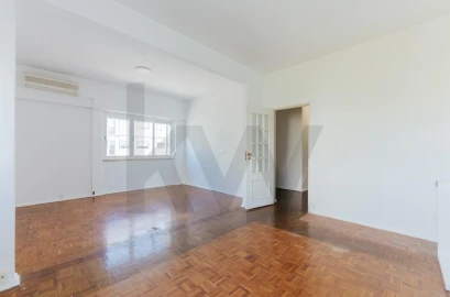 Apartamento T2 para Arrendamento em Carnide