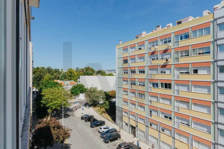 Apartamento T2 para Arrendamento em Carnide Foto 28