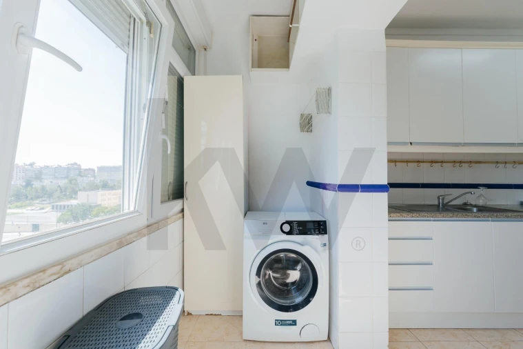 Apartamento T2 para Arrendamento em Carnide Foto 23