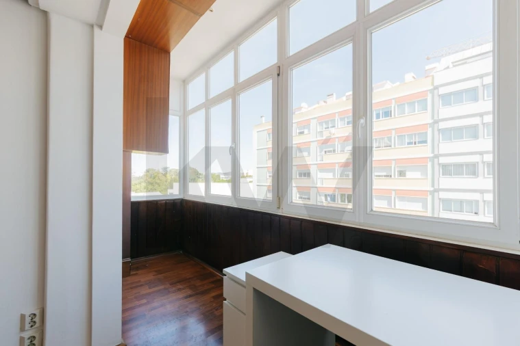 Apartamento T2 para Arrendamento em Carnide Foto 3