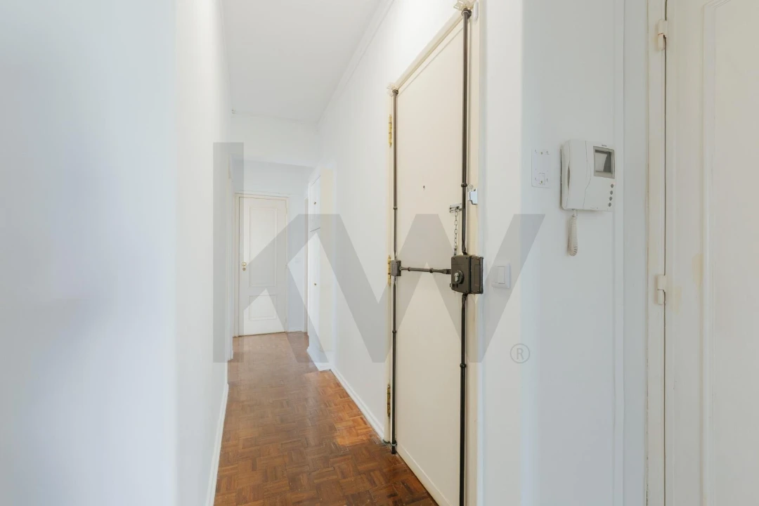 Apartamento T2 para Arrendamento em Carnide Foto 1