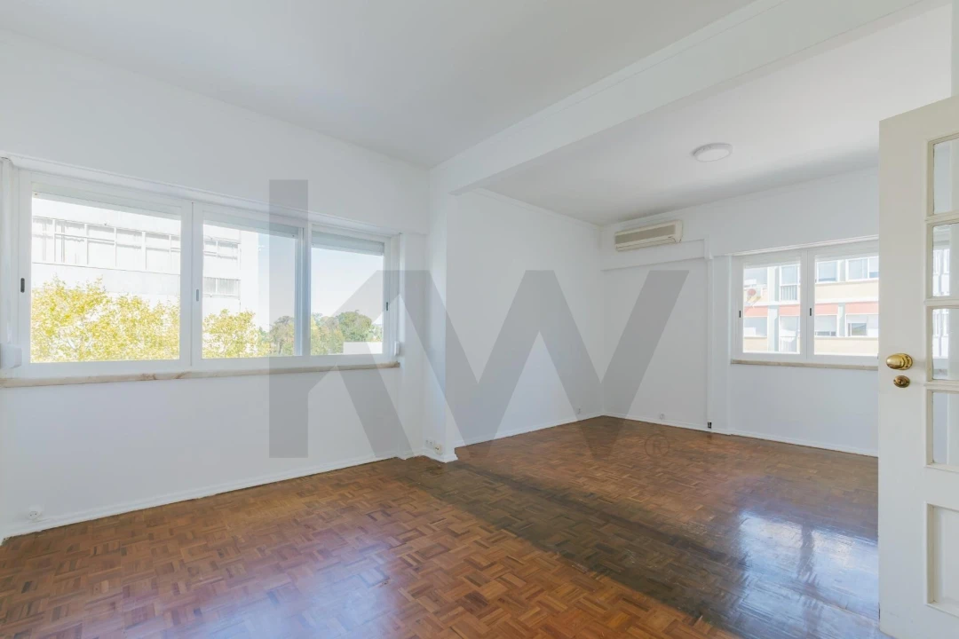 Apartamento T2 para Arrendamento em Carnide Foto 9
