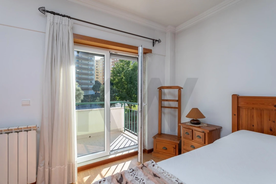 Apartamento T2 para Venda em Carnaxide e Queijas Foto 20