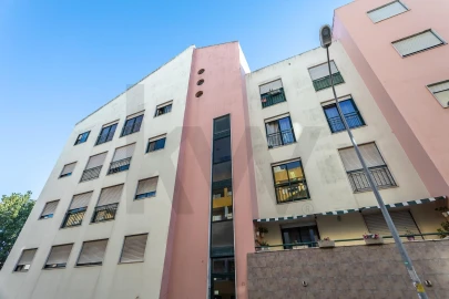 Apartamento T2 para Venda em Carnaxide e Queijas