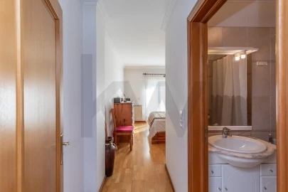 Apartamento T2 para Venda em Carnaxide e Queijas
