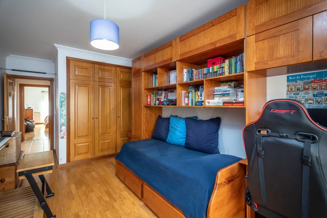 Apartamento T2 para Venda em Carnaxide e Queijas Foto 16