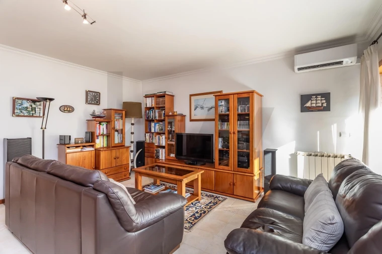 Apartamento T2 para Venda em Carnaxide e Queijas Foto 4