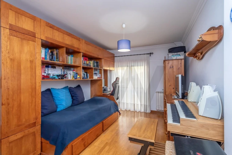 Apartamento T2 para Venda em Carnaxide e Queijas Foto 14