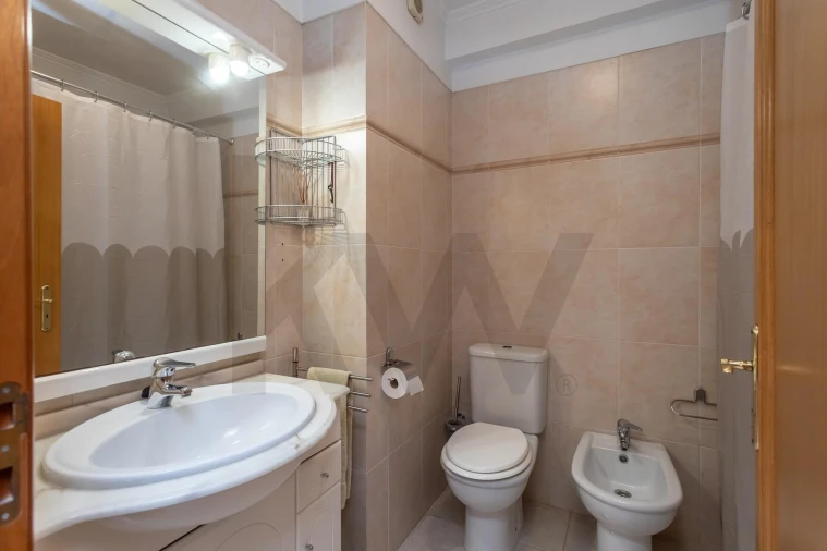 Apartamento T2 para Venda em Carnaxide e Queijas Foto 17
