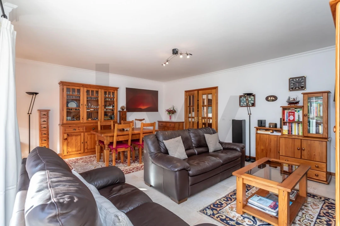 Apartamento T2 para Venda em Carnaxide e Queijas Foto 3