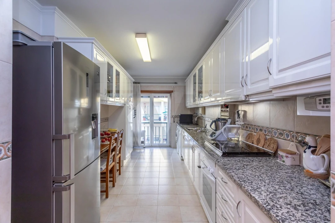 Apartamento T2 para Venda em Carnaxide e Queijas Foto 10