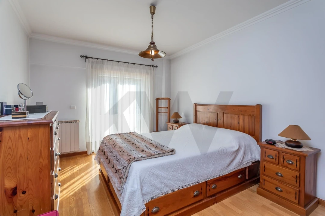 Apartamento T2 para Venda em Carnaxide e Queijas Foto 19