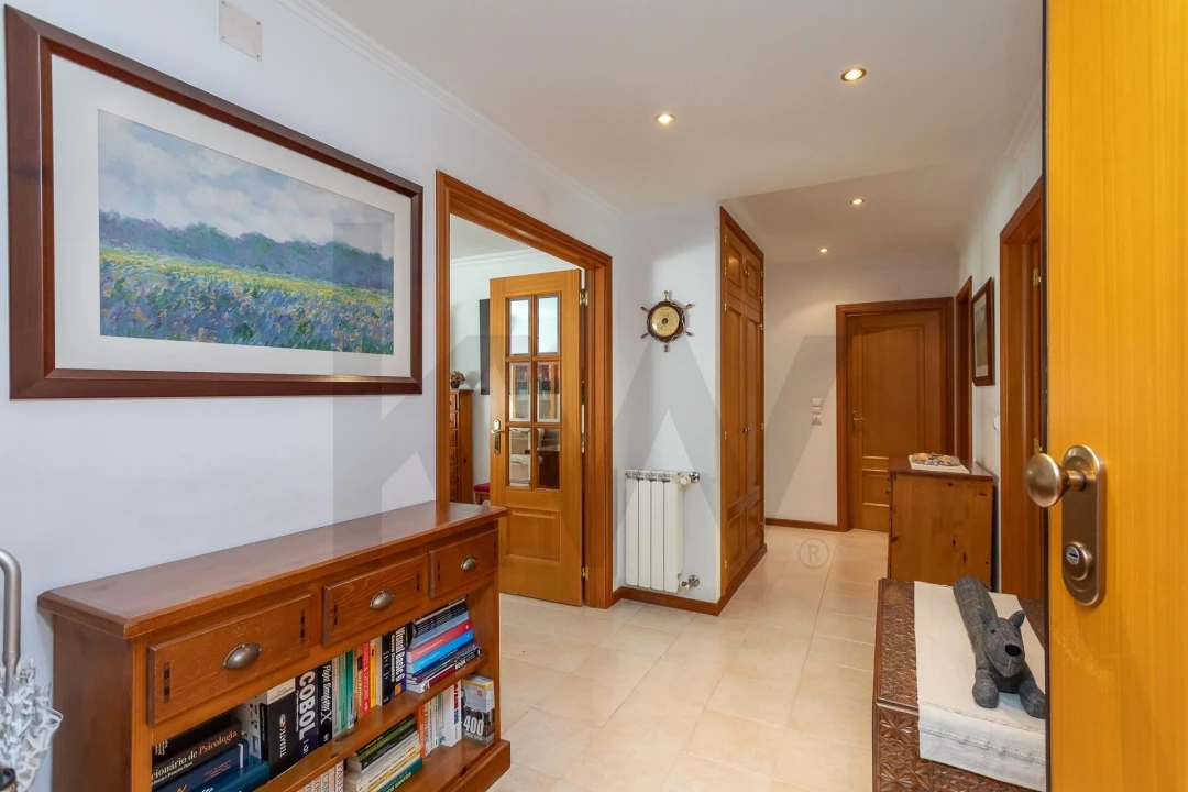 Apartamento T2 para Venda em Carnaxide e Queijas Foto 27